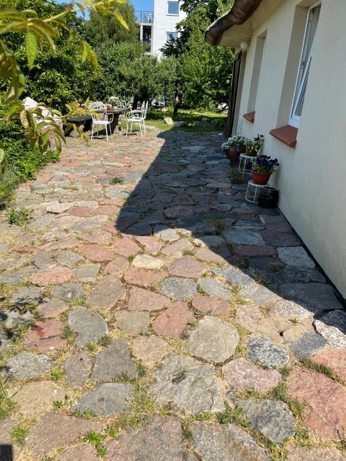 Oaza Pod Strzecha Klimatyczny Dom Z 3 Sypialniami Na Wylacznosc Z Kominkiem I Duzym Ogrodem Ustronie Morskie Exterior foto
